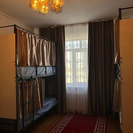 Aya Sofia Vandrarhem Bishkek Exteriör bild