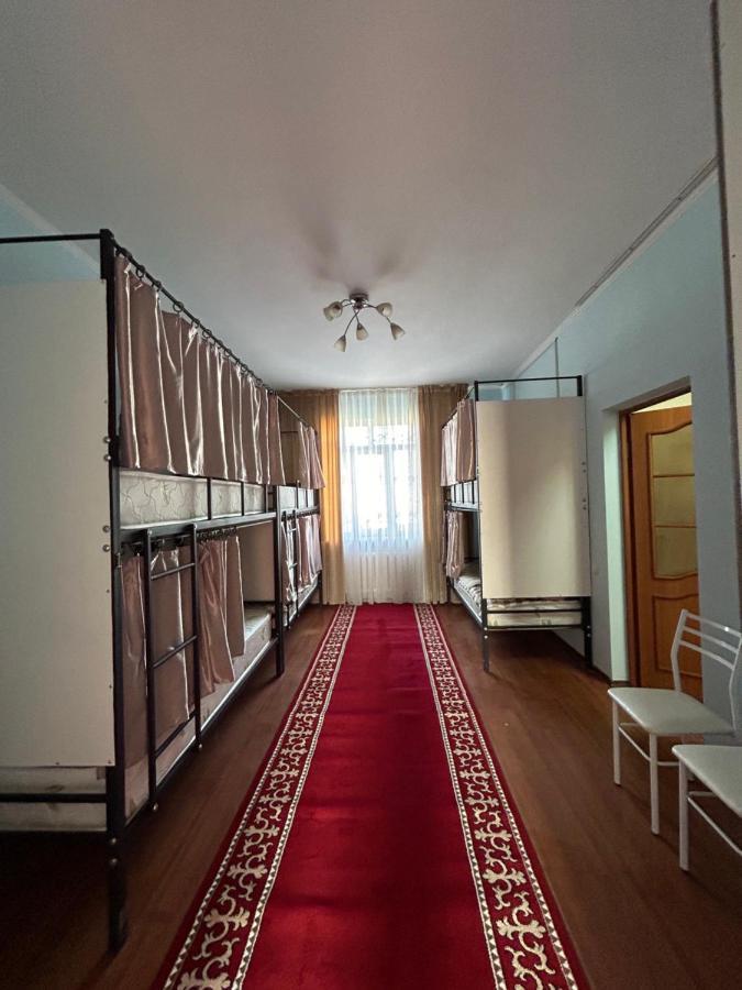 Aya Sofia Vandrarhem Bishkek Exteriör bild