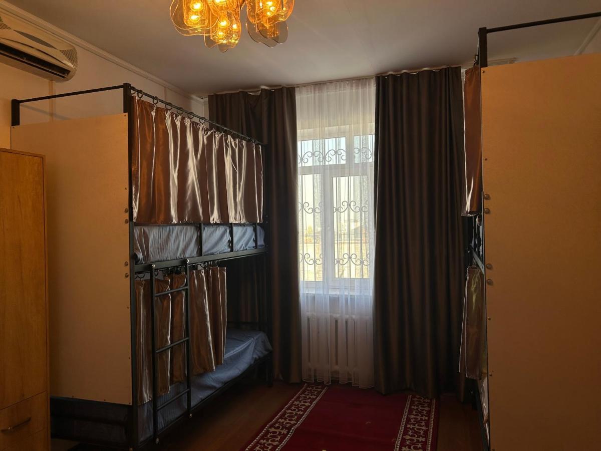 Aya Sofia Vandrarhem Bishkek Exteriör bild